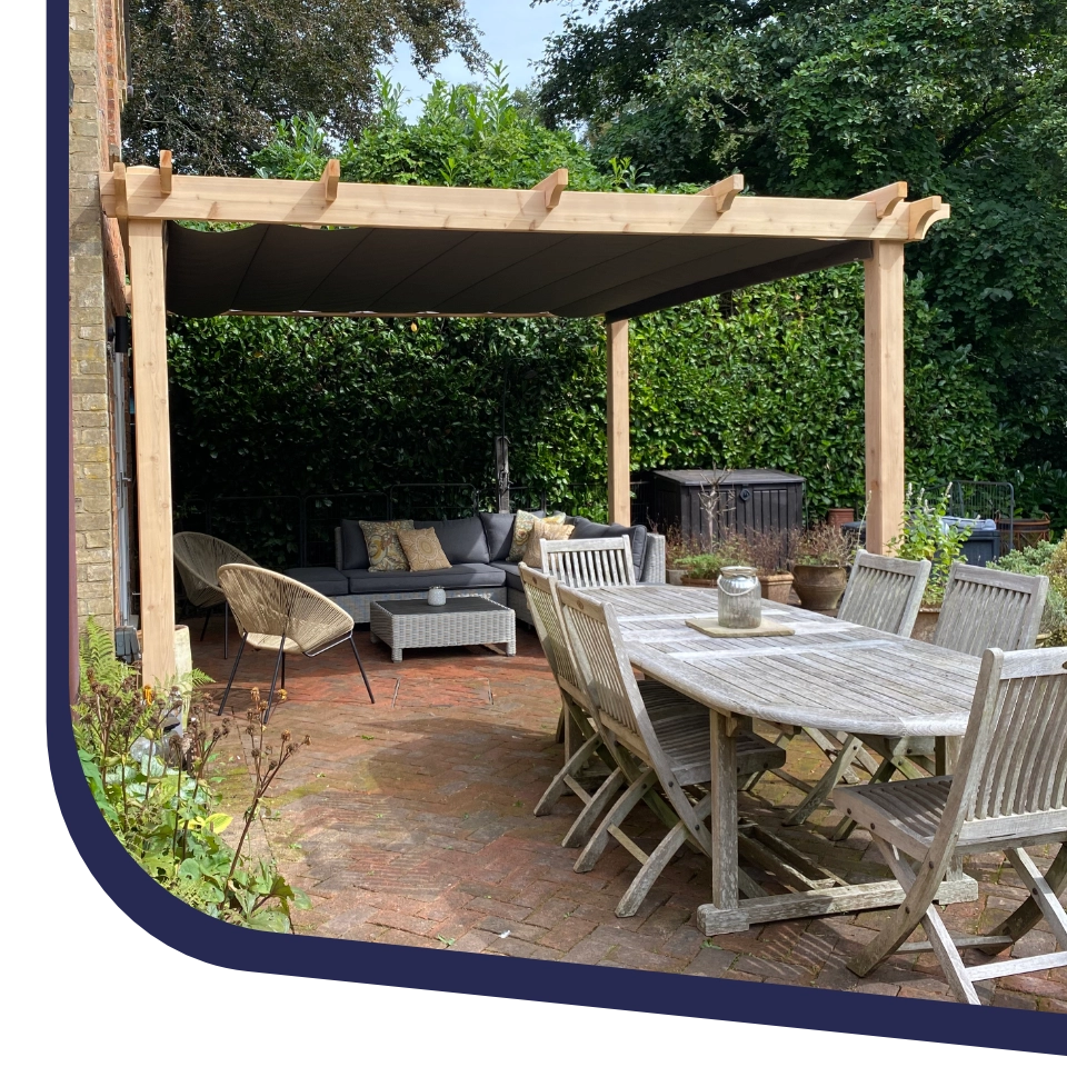 pergola with retractable roof